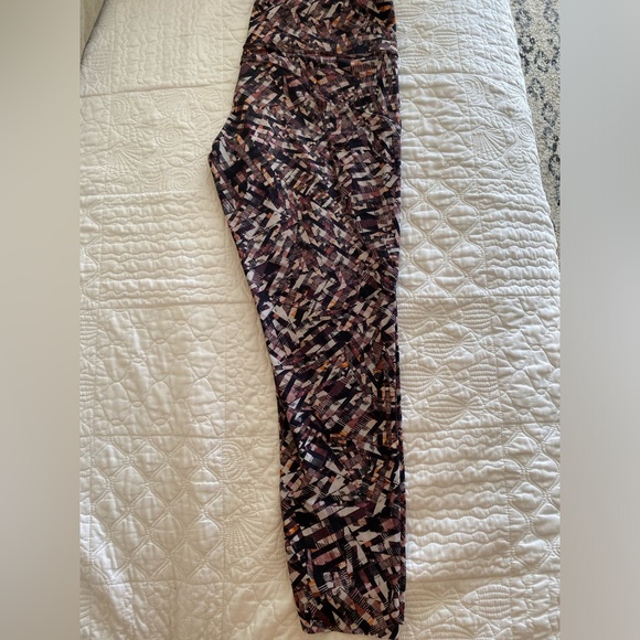 Lululemon 3/4 crop legging - Picture 1 of 3